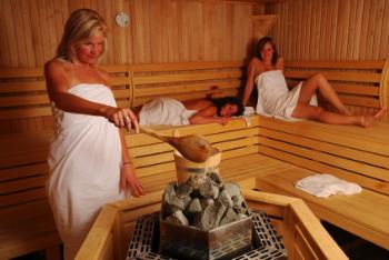 Sauna Girls